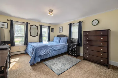 617 Woodbury Avenue Portsmouth NH 03801