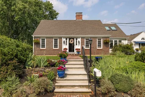 617 Woodbury Avenue Portsmouth NH 03801