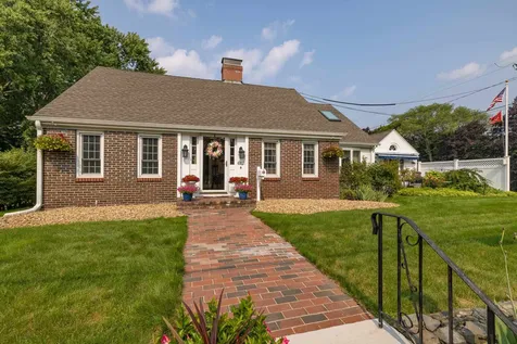 617 Woodbury Avenue Portsmouth NH 03801