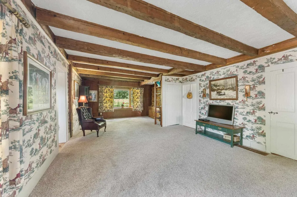 15 Middle Road Tuftonboro NH 03894