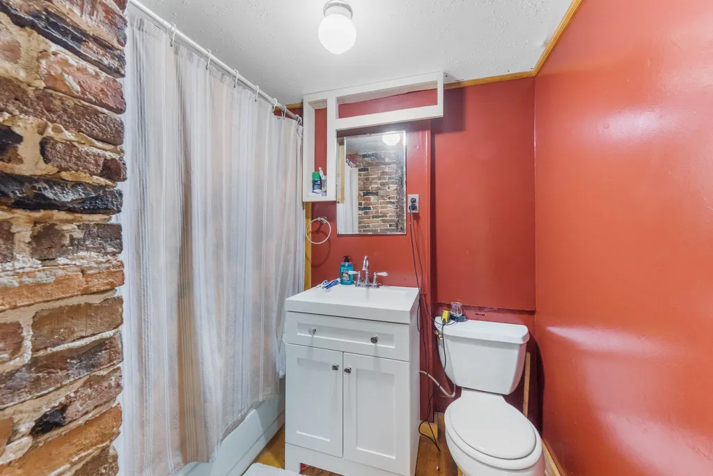 15 Middle Road Tuftonboro NH 03894