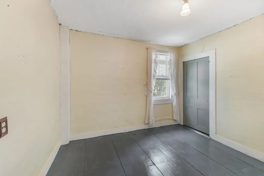 15 Middle Road Tuftonboro NH 03894