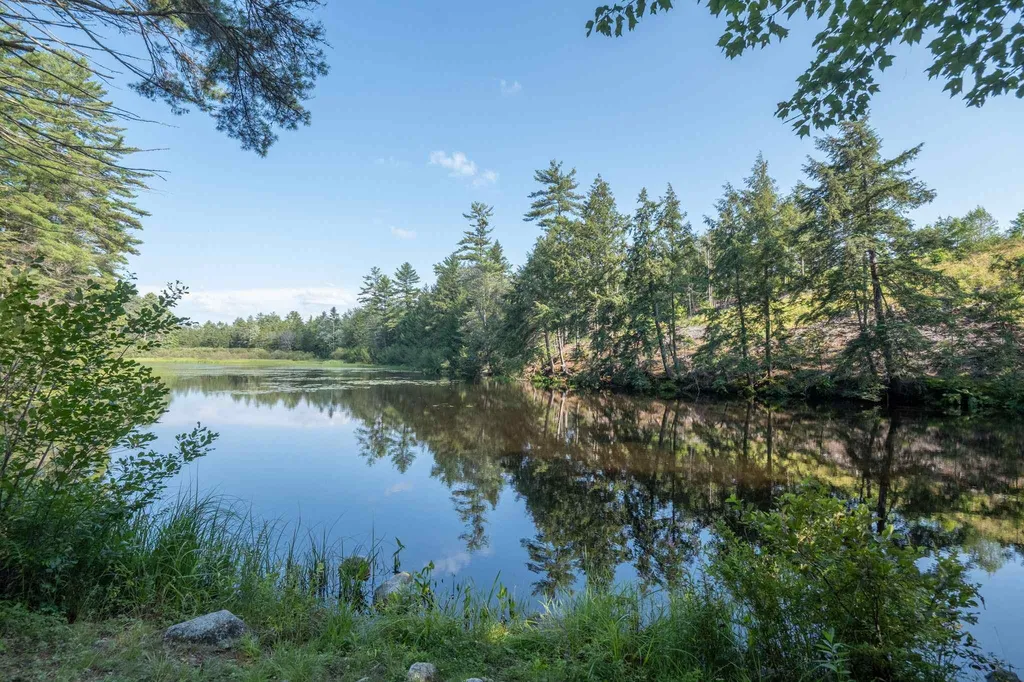 15 Middle Road Tuftonboro NH 03894