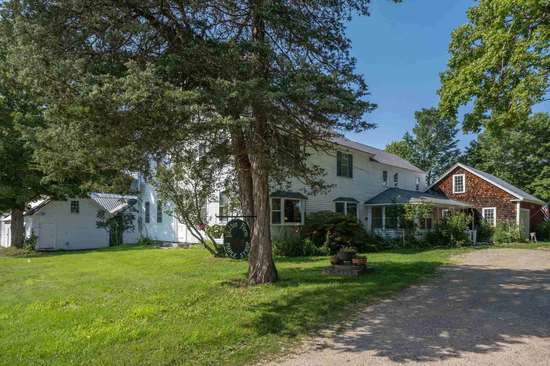 15 Middle Road Tuftonboro NH 03894