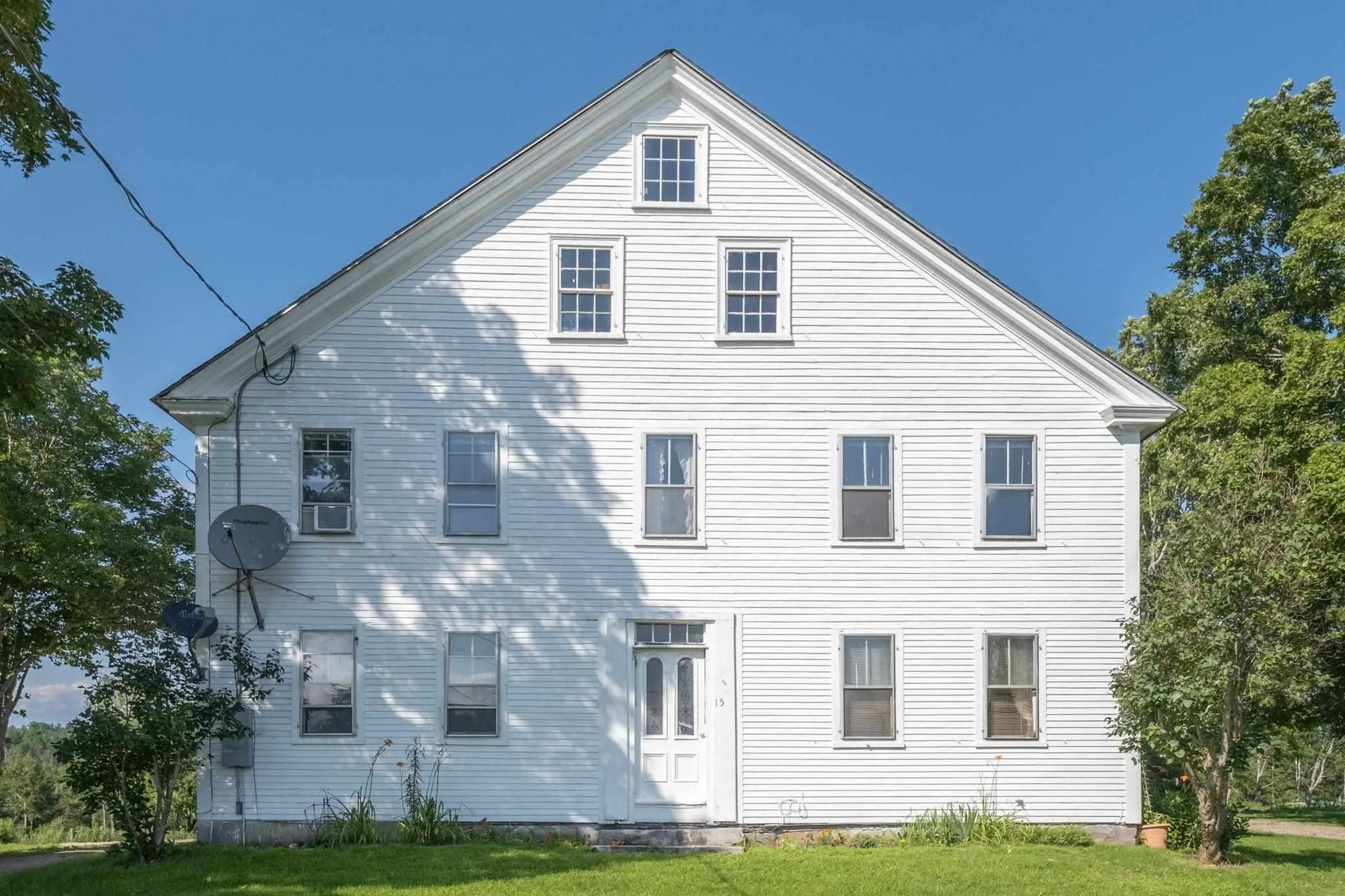 15 Middle Road Tuftonboro NH 03894