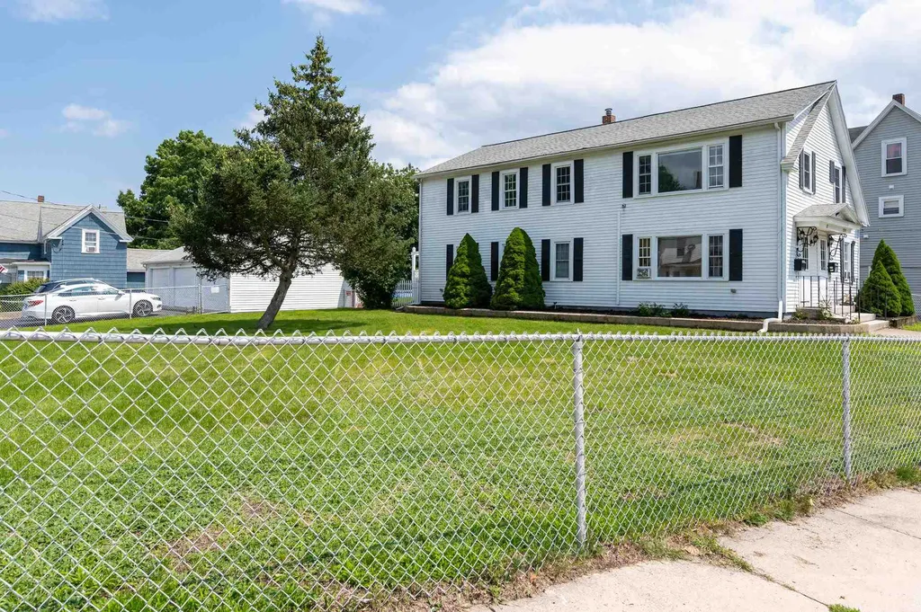 17 Norton Street Nashua NH 03064