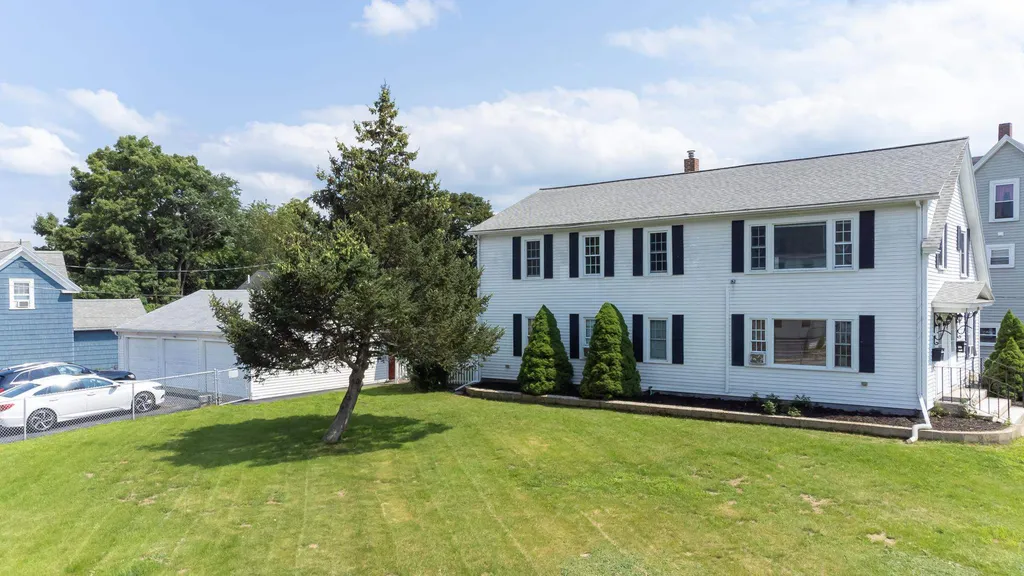 17 Norton Street Nashua NH 03064