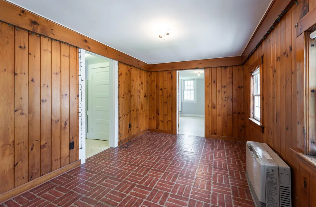 17 Norton Street Nashua NH 03064