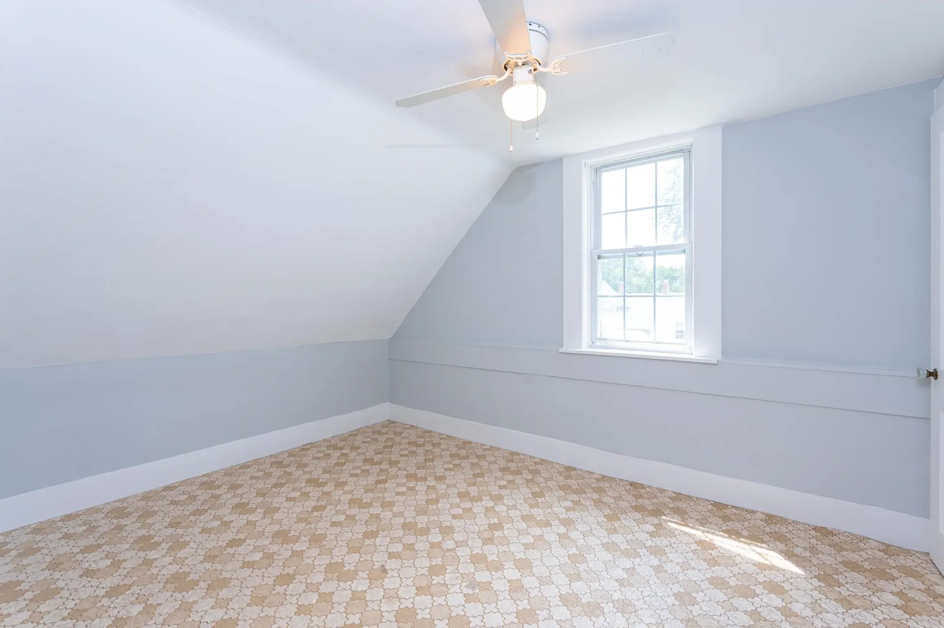 17 Norton Street Nashua NH 03064