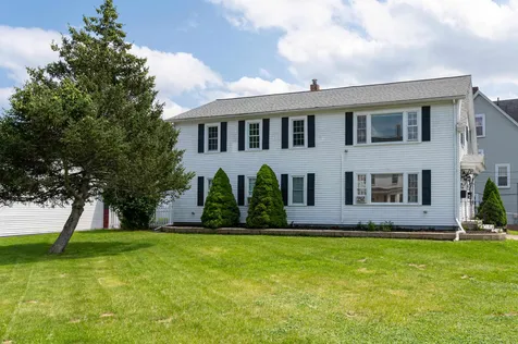 17 Norton Street Nashua NH 03064