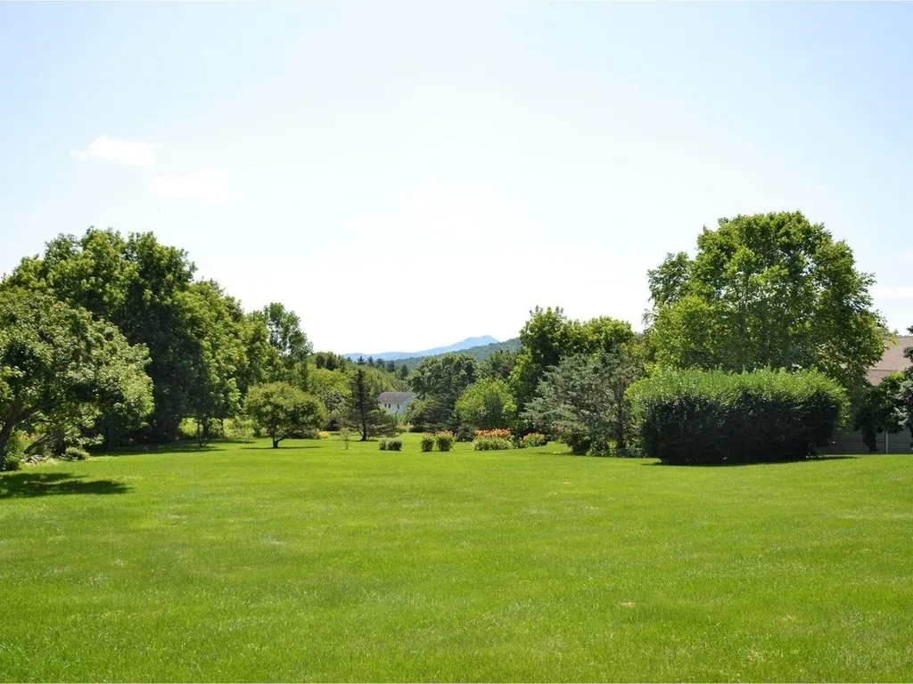 17 Paddock Lane Williston VT 05495