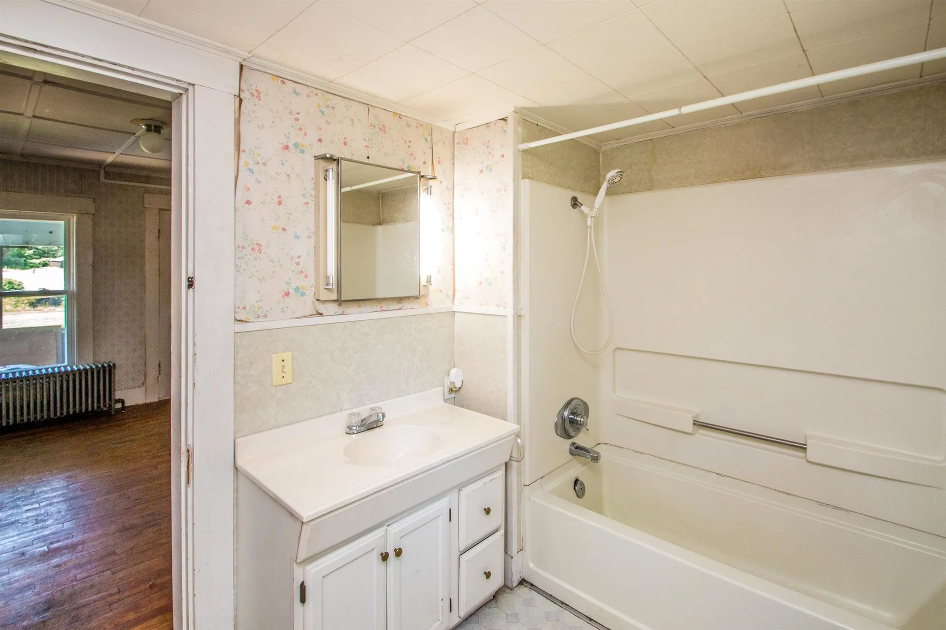 9 Garland Road Lancaster NH 03584