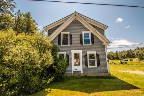 9 Garland Road Lancaster NH 03584