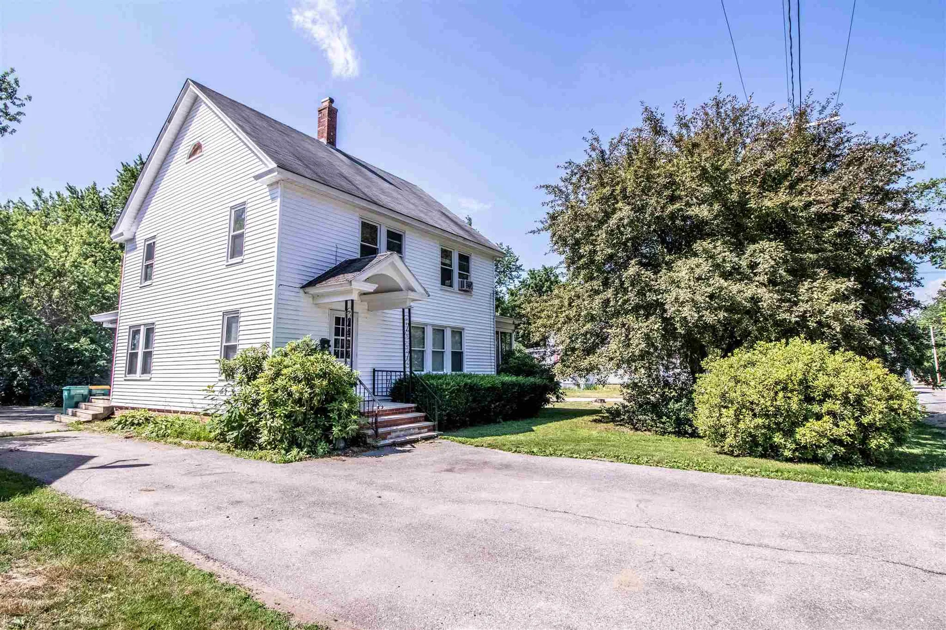 17 Railroad Avenue Rochester NH 03839