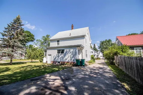 17 Railroad Avenue Rochester NH 03839