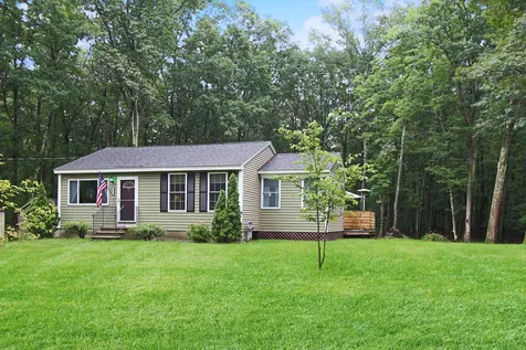 53 1/2 Seaverns Bridge Road Amherst NH 03031