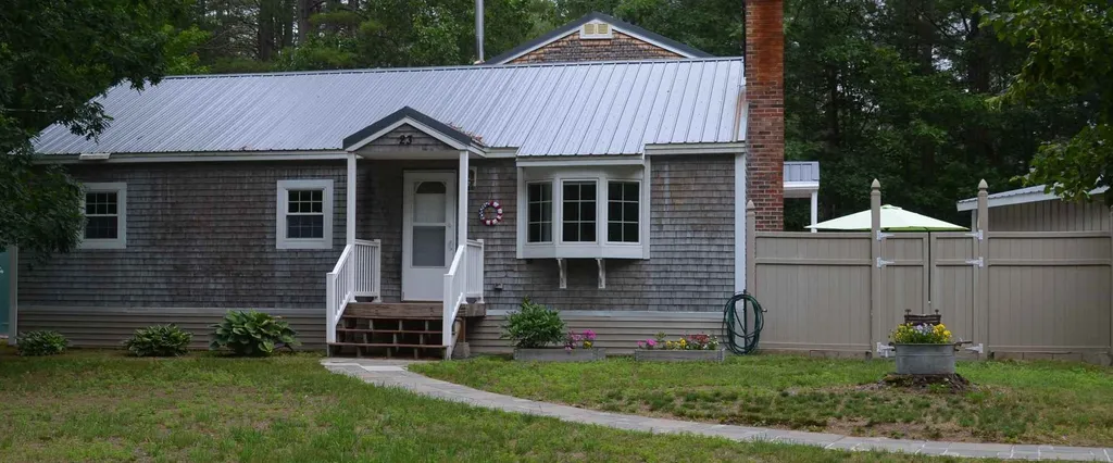 23 Tioga Drive Belmont NH 03220