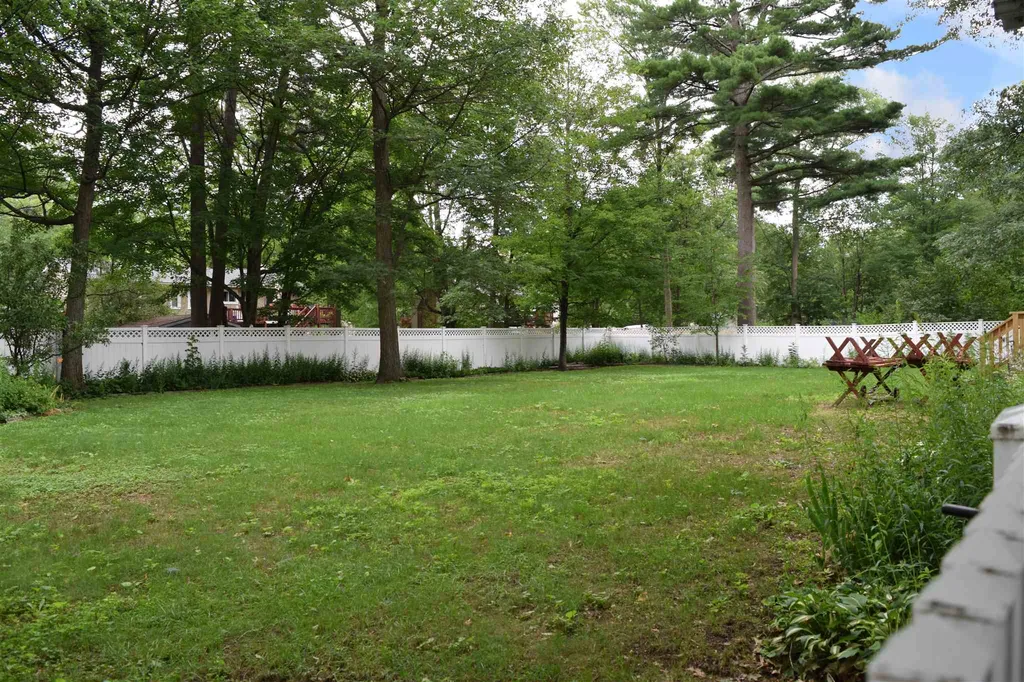 205 Biscayne Heights Colchester VT 05446