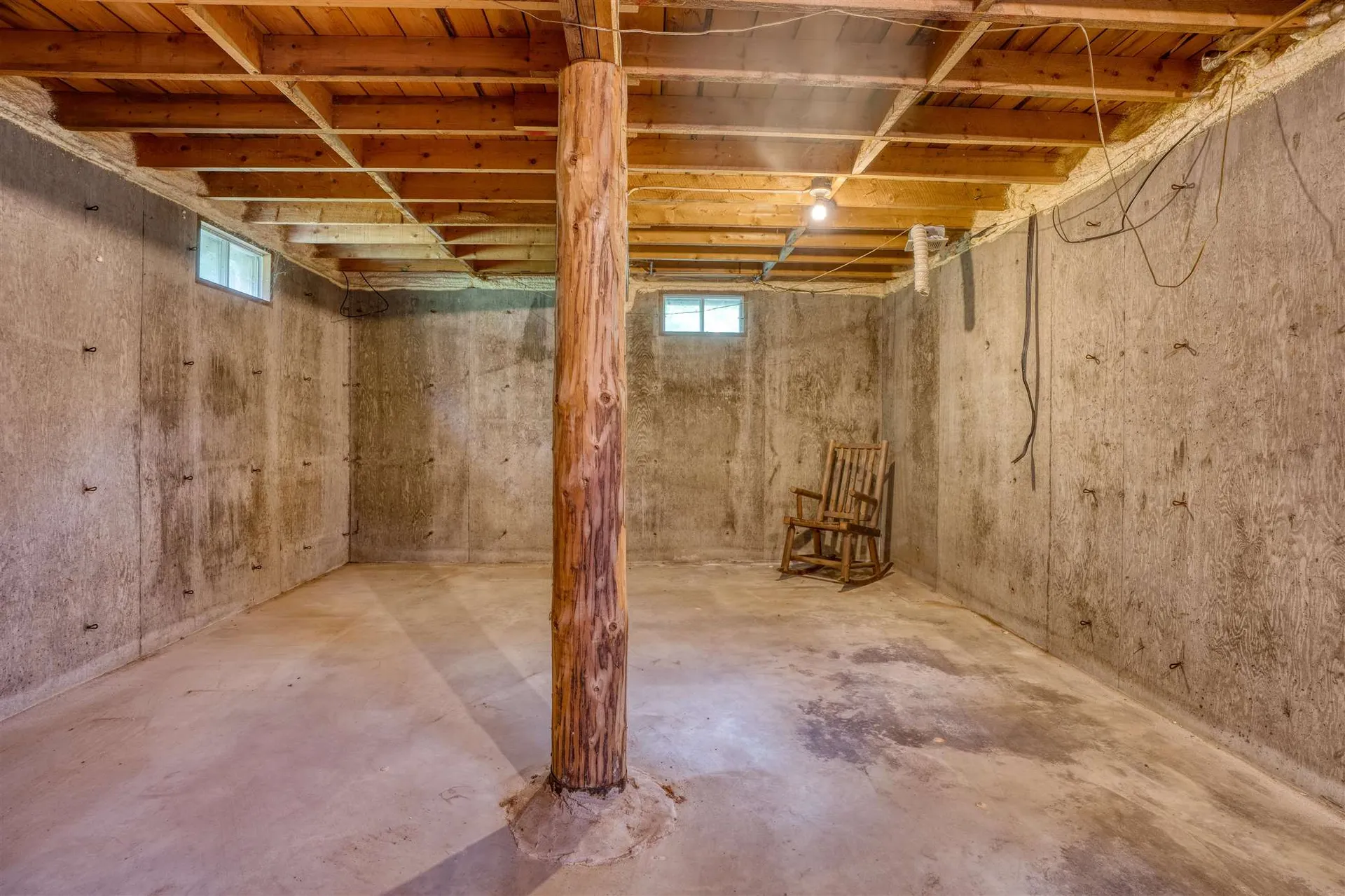 47 Grout Road Hartland VT 05048