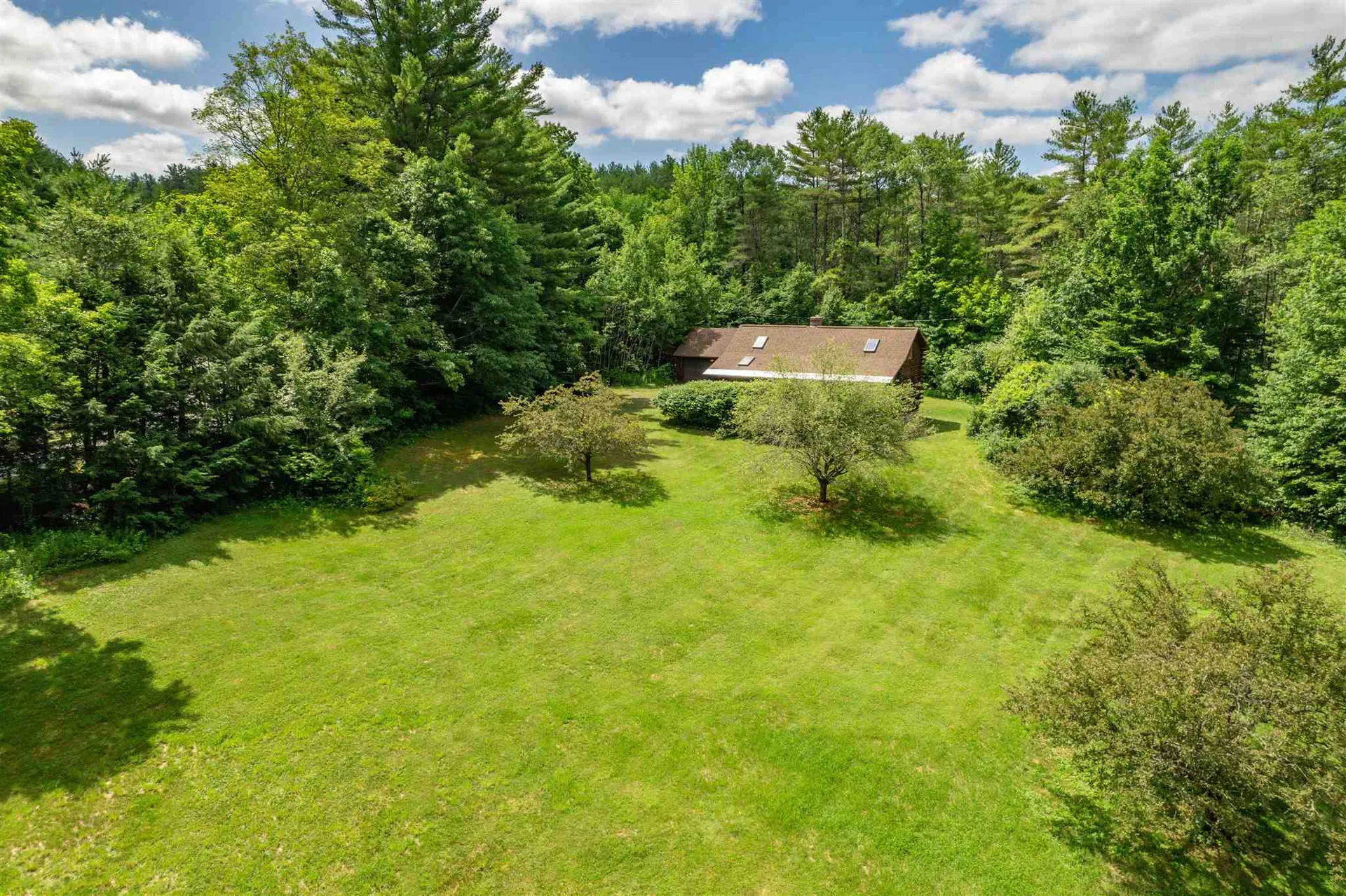 47 Grout Road Hartland VT 05048