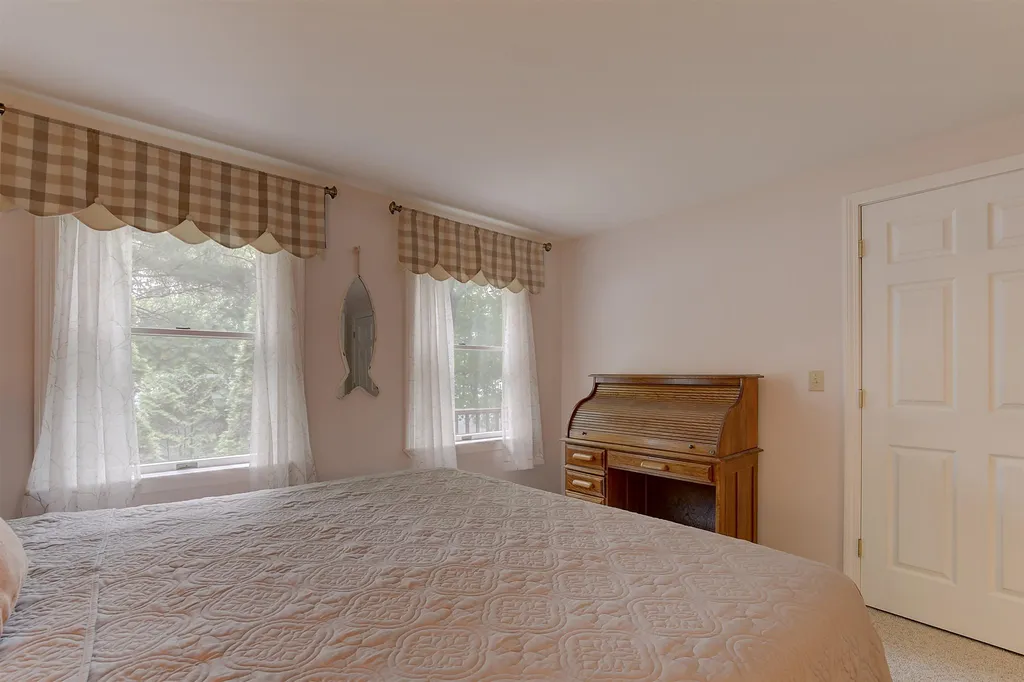 66 Boat House Road Moultonborough NH 03254