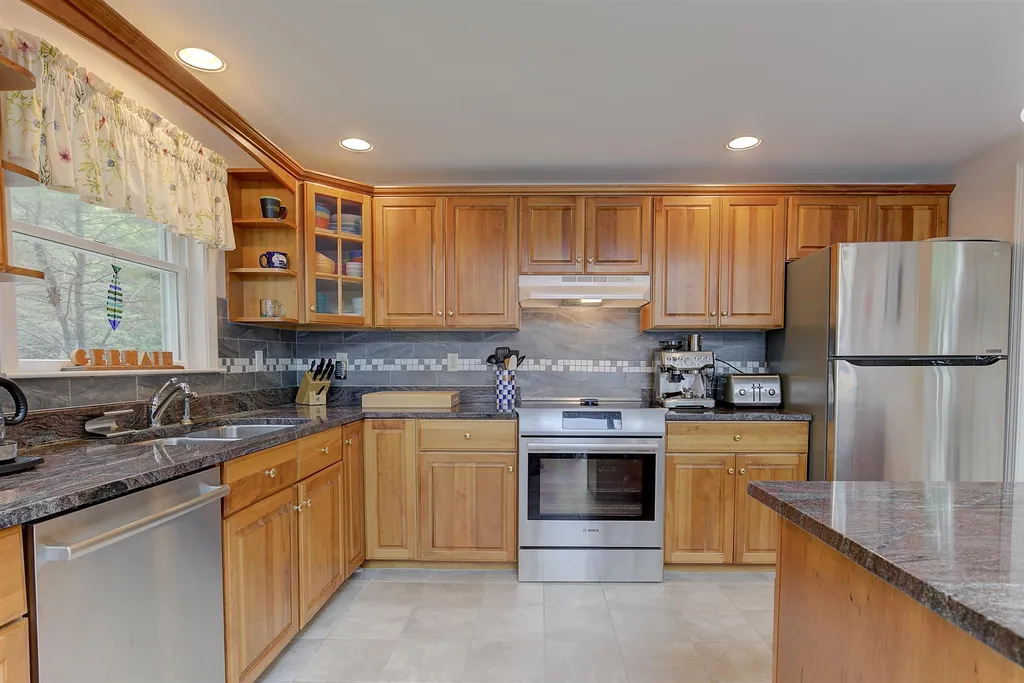 66 Boat House Road Moultonborough NH 03254