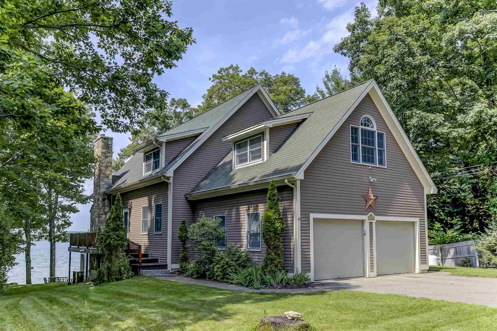 66 Boat House Road Moultonborough NH 03254