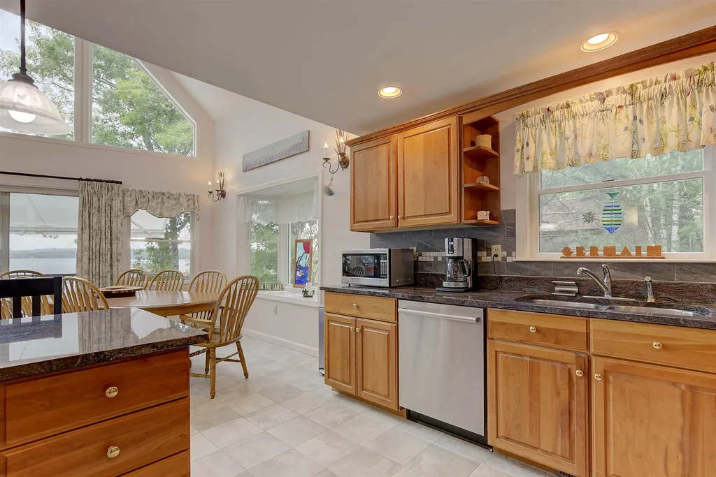 66 Boat House Road Moultonborough NH 03254