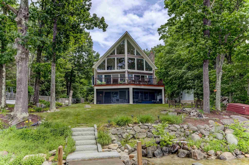 66 Boat House Road Moultonborough NH 03254
