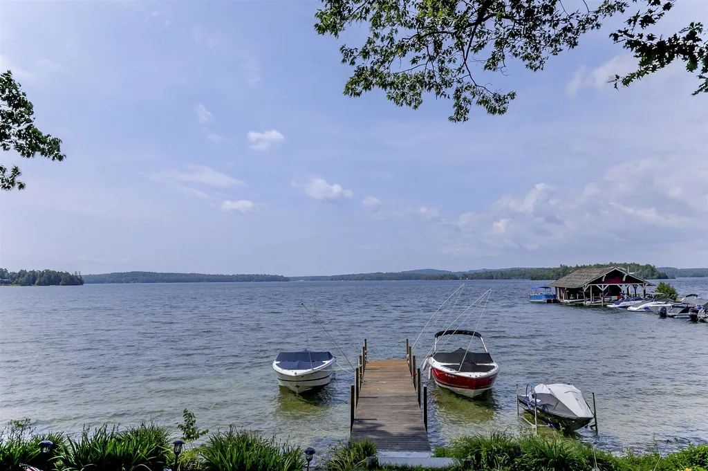 66 Boat House Road Moultonborough NH 03254