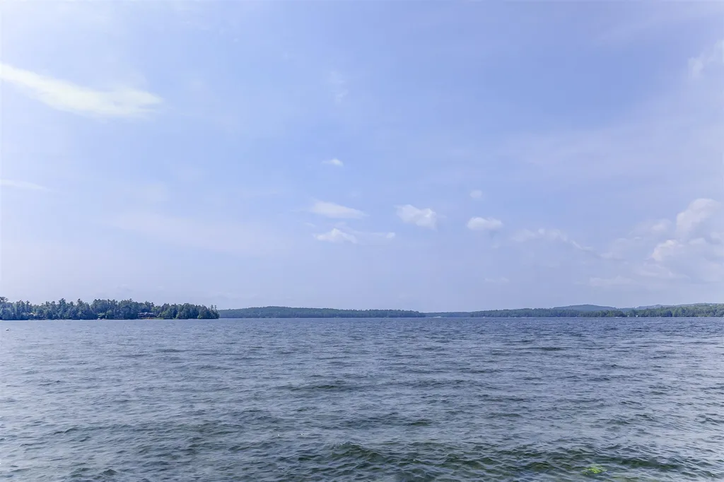 66 Boat House Road Moultonborough NH 03254