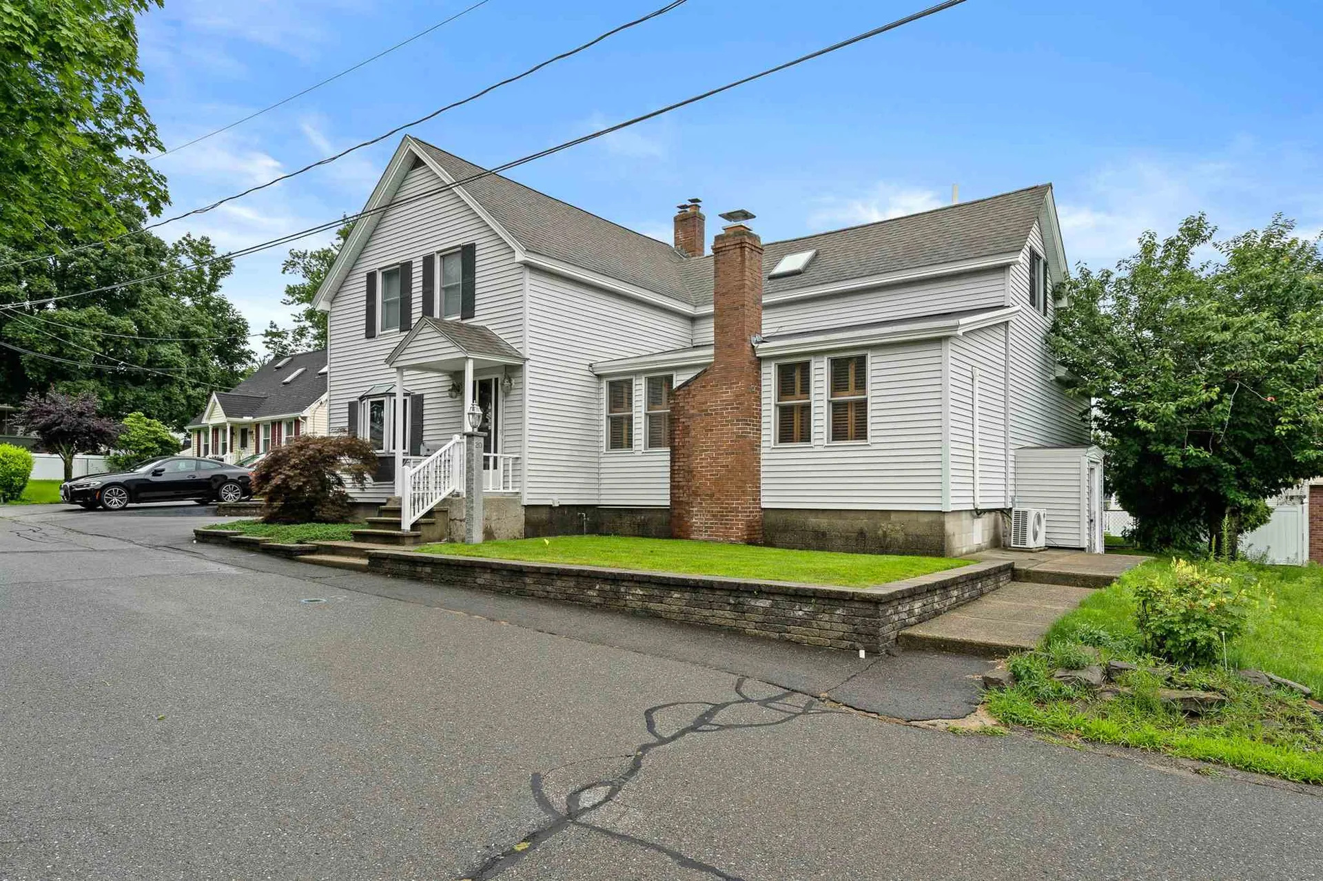 20 Woodward Avenue Nashua NH 03060