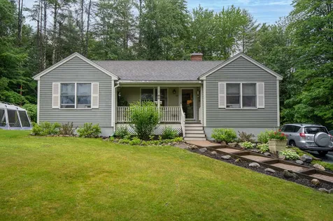 50 Washington Circle Hillsborough NH 03244