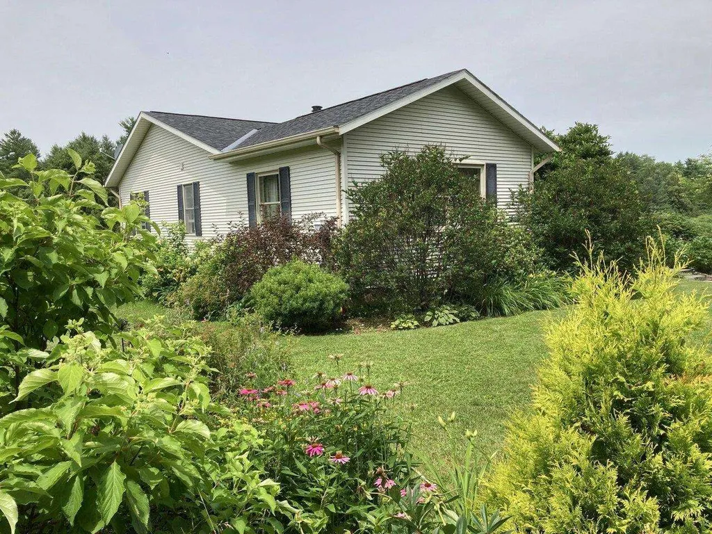 922 Gilman Road Hinesburg VT 05461