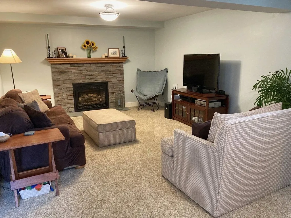 922 Gilman Road Hinesburg VT 05461
