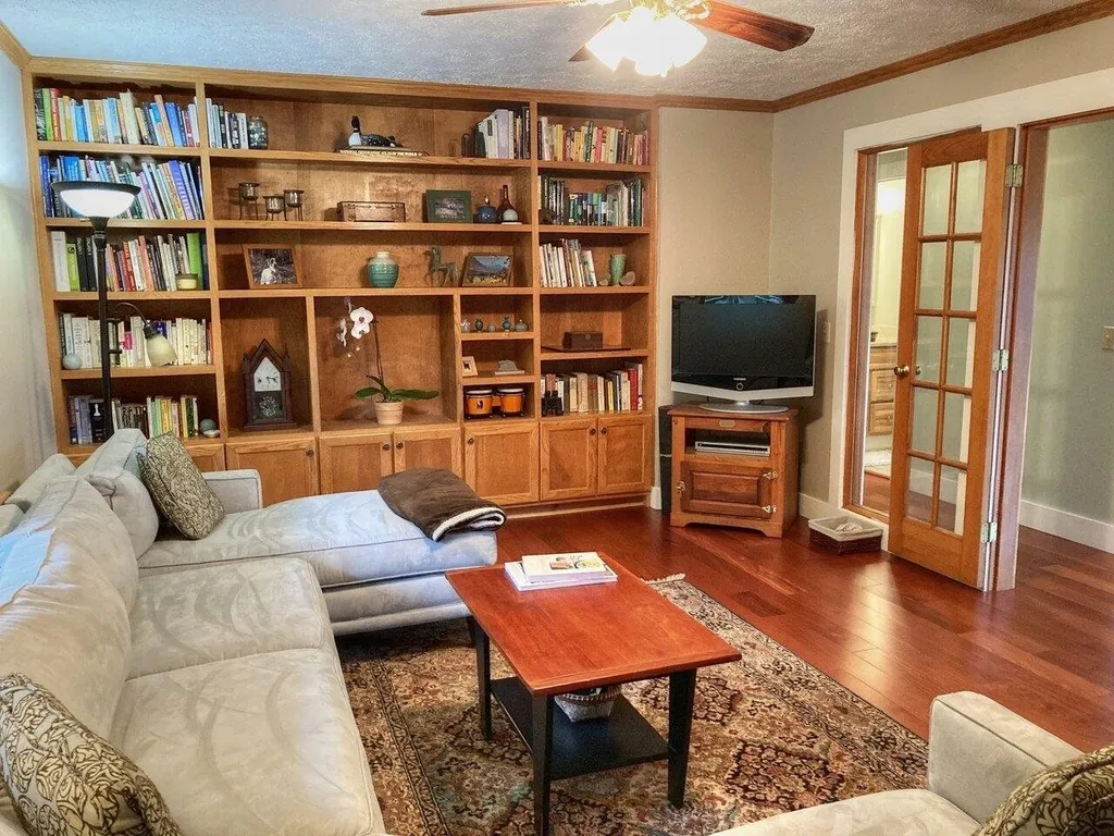 922 Gilman Road Hinesburg VT 05461