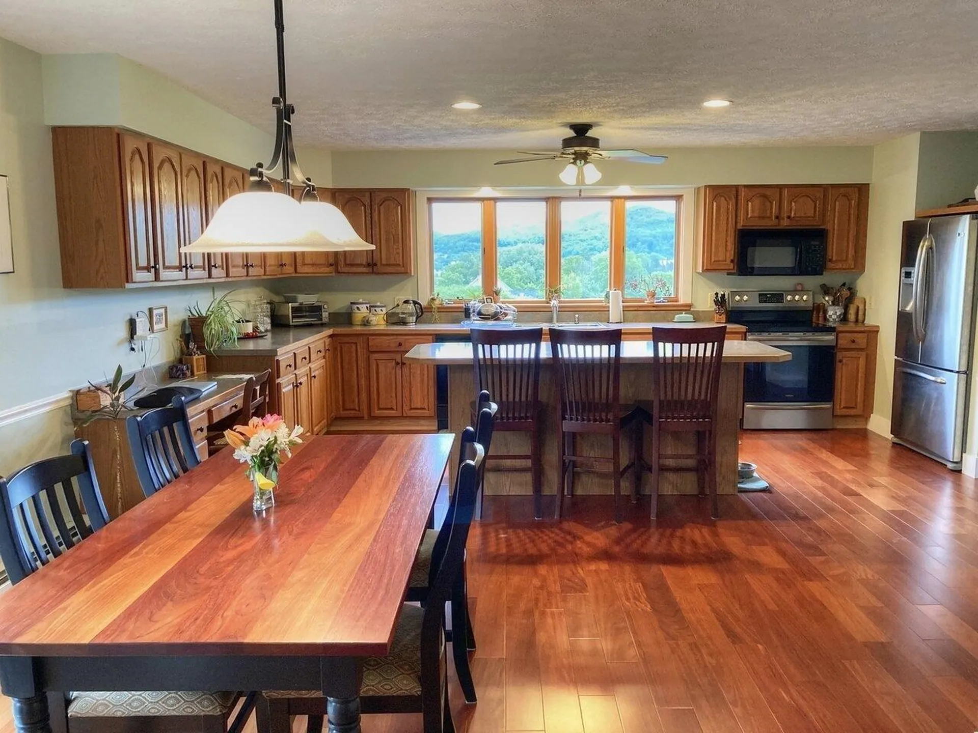 922 Gilman Road Hinesburg VT 05461