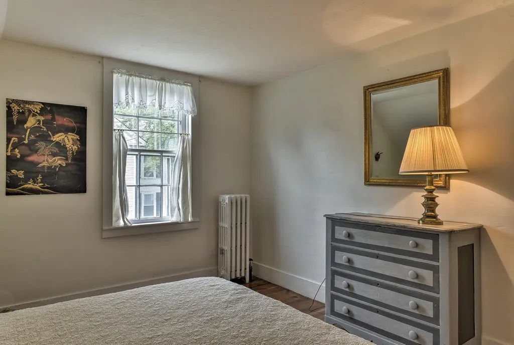 39 Elm Street Keene NH 03431