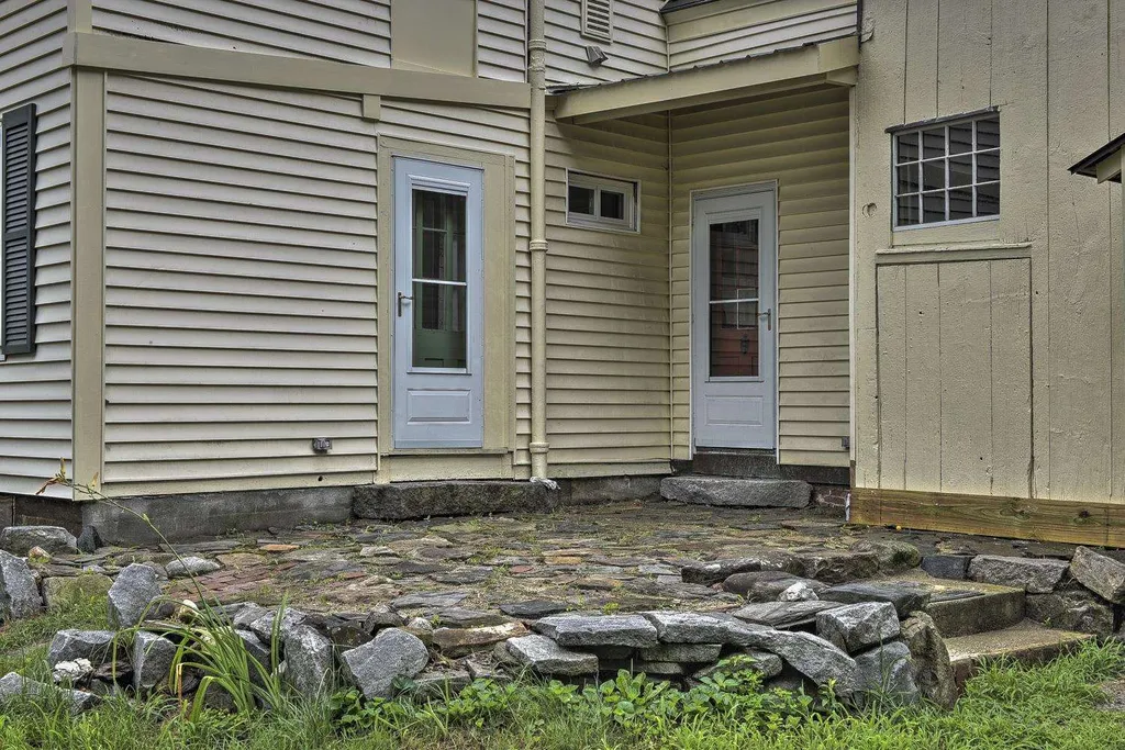 39 Elm Street Keene NH 03431