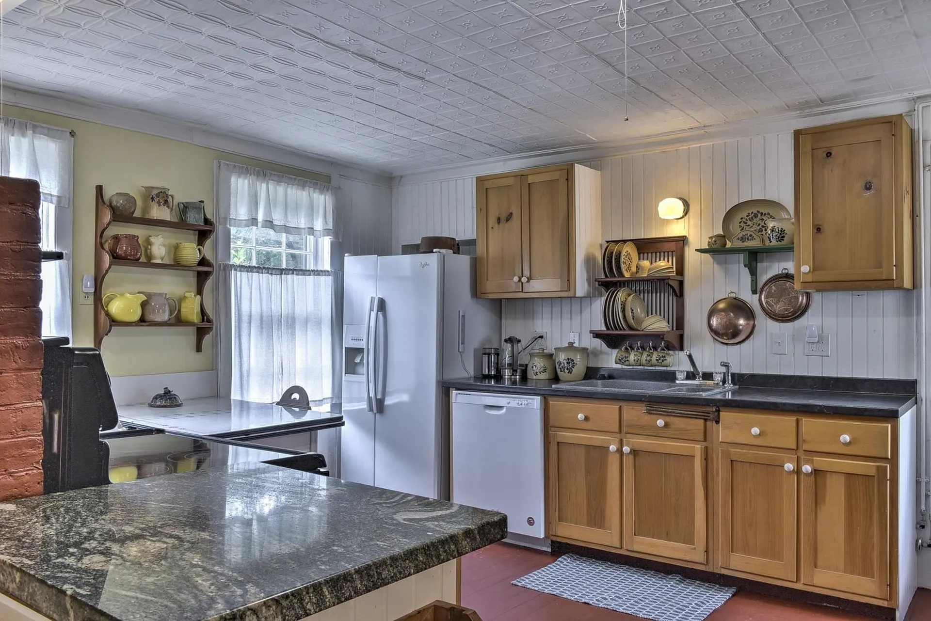 39 Elm Street Keene NH 03431