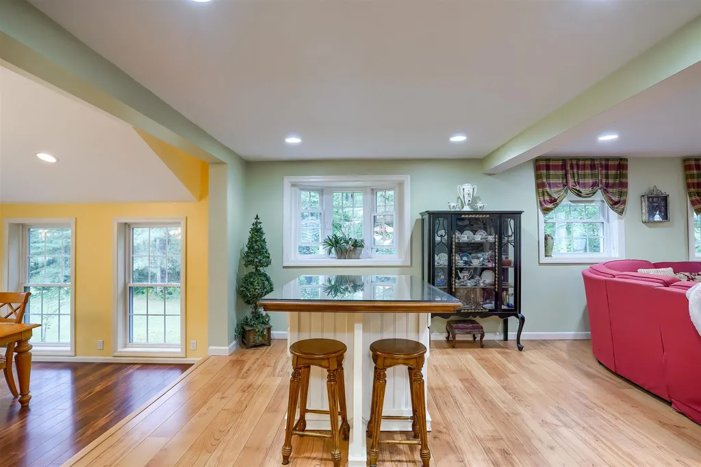 1 Bancroft Street Windham NH 03087