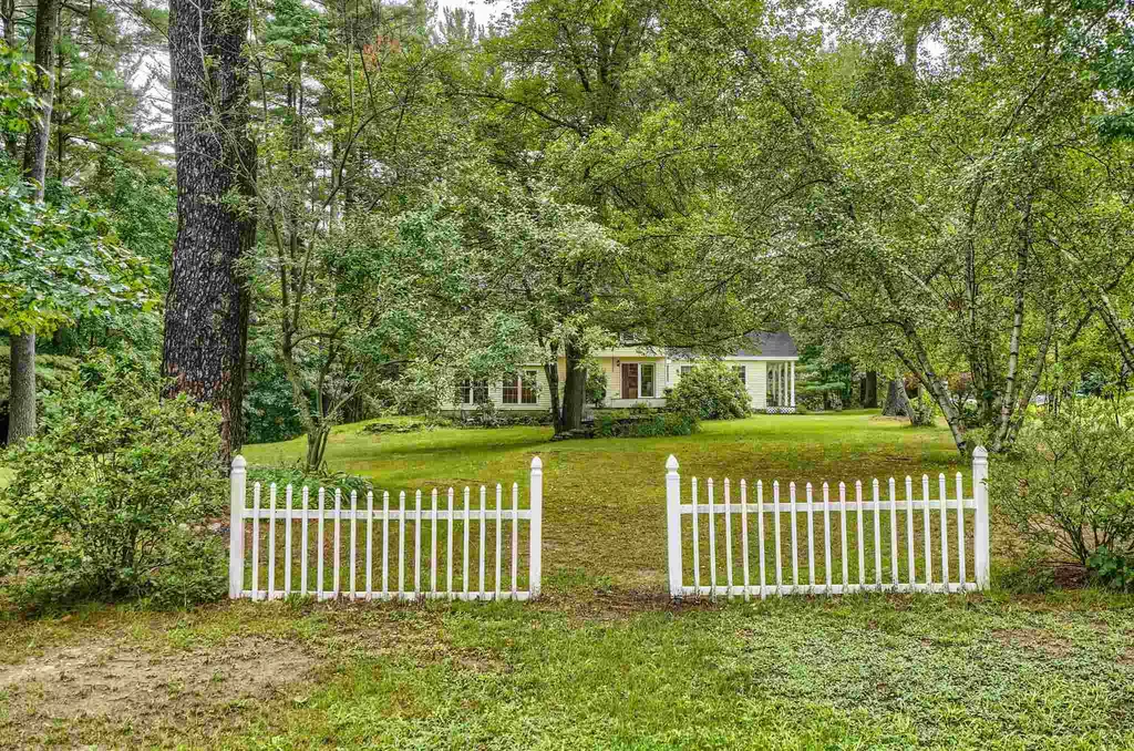 1 Bancroft Street Windham NH 03087