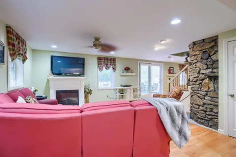 1 Bancroft Street Windham NH 03087