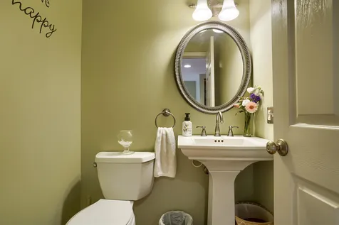 1 Bancroft Street Windham NH 03087
