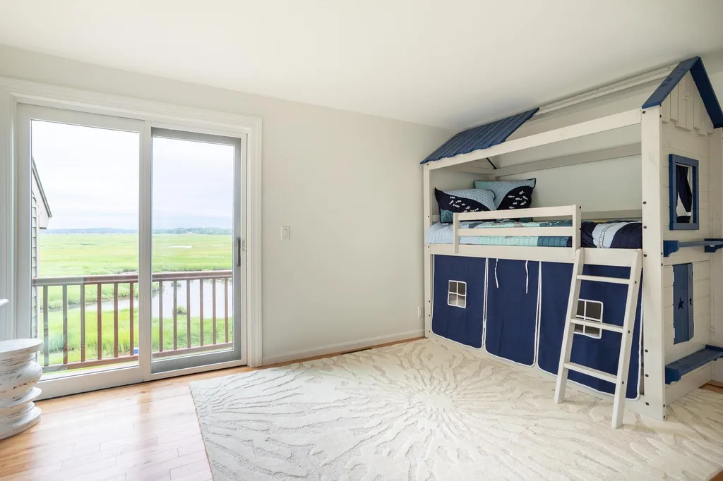 581 Ocean Boulevard Hampton NH 03842