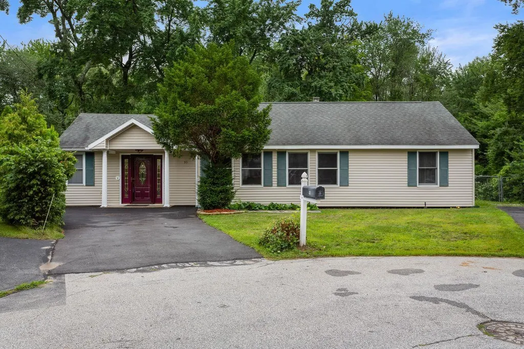 93 Gordon Street Manchester NH 03109