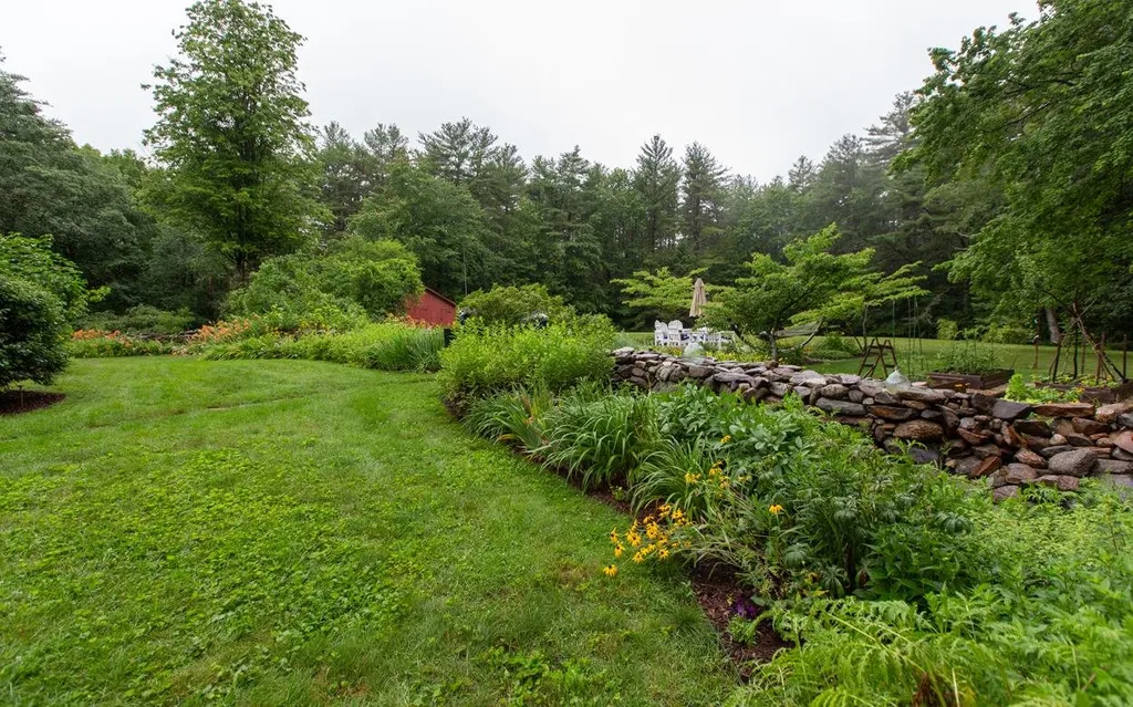445 Francestown Road Greenfield NH 03047