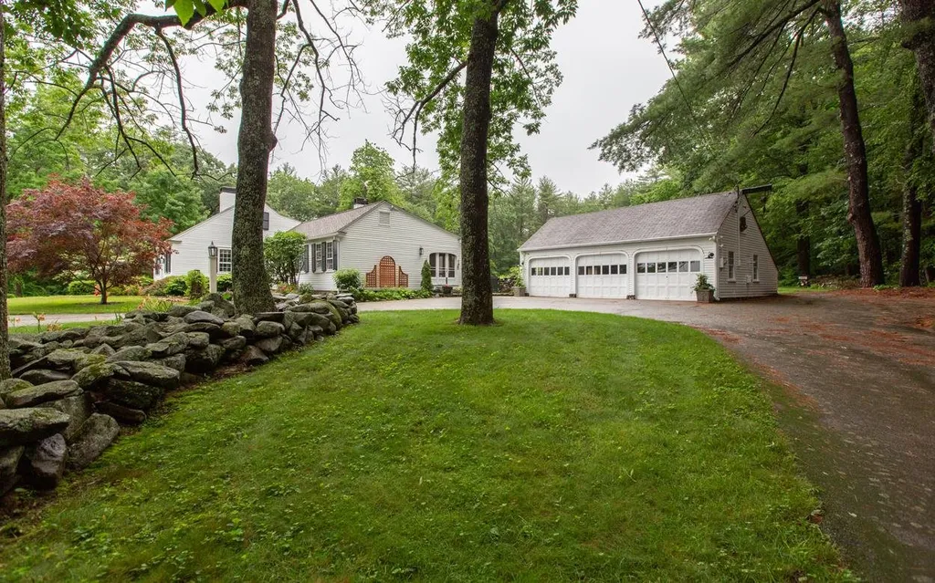 445 Francestown Road Greenfield NH 03047