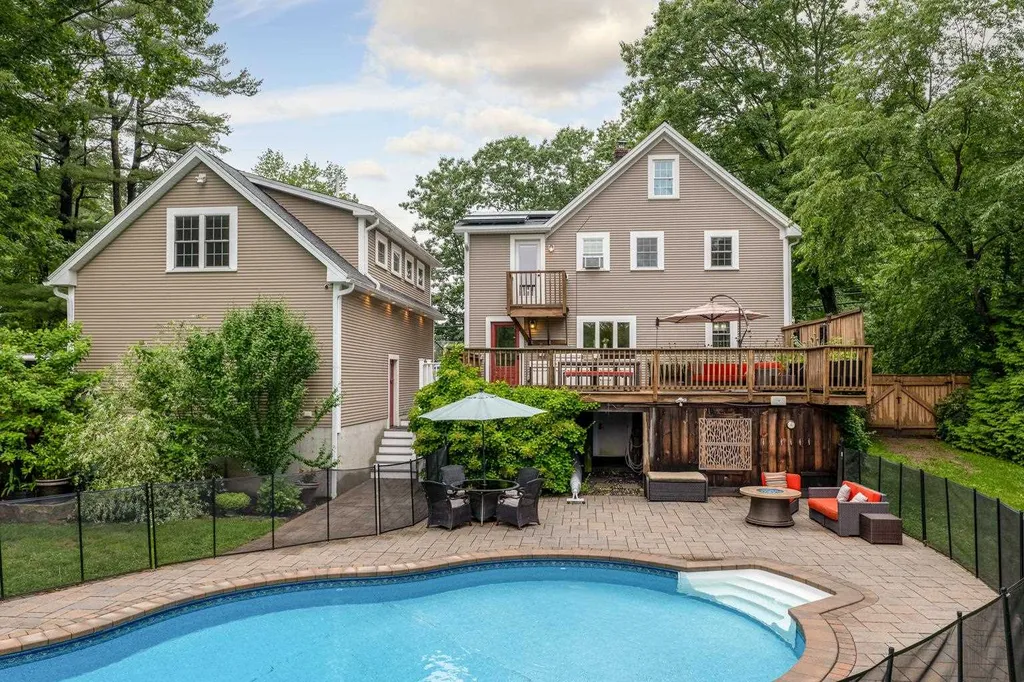 98 Old Post Road Kittery ME 03904