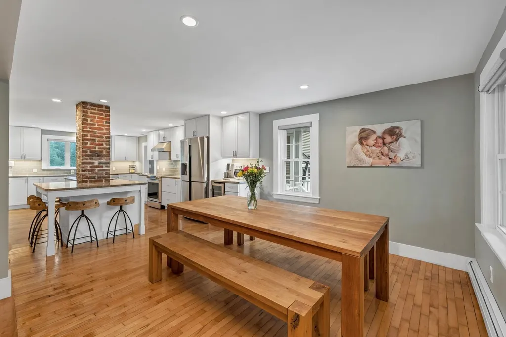 98 Old Post Road Kittery ME 03904